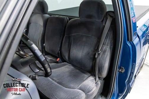 Blue 2002 Chevrolet Silverado 1500 Base