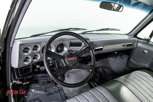 Silver and Black 1987 Chevrolet C10/K10