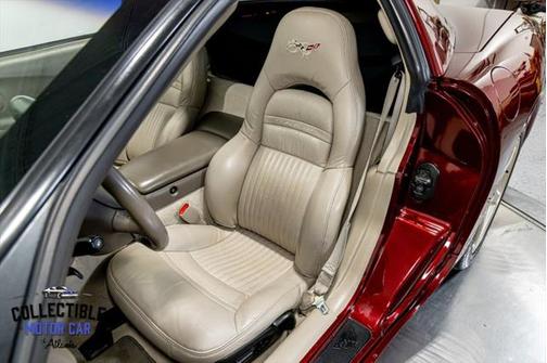2003 Chevrolet Corvette Base