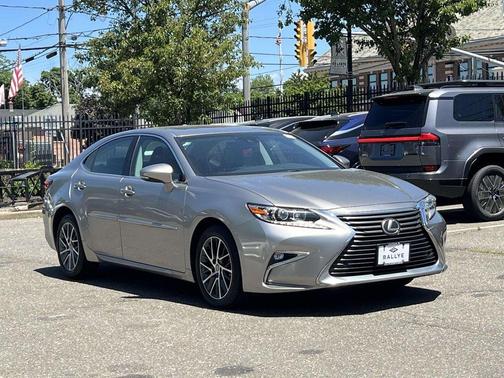 Atomic Silver 2017 Lexus ES 350 Base