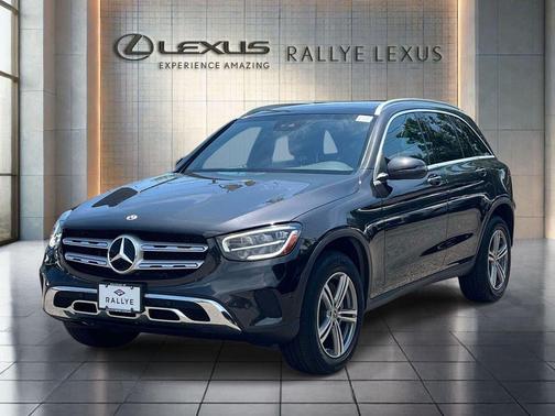 Graphite Gray Metallic 2022 Mercedes-Benz GLC 300 Base 4MATIC