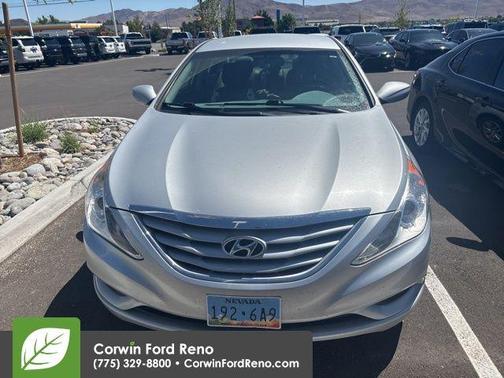 2013 Hyundai SONATA GLS