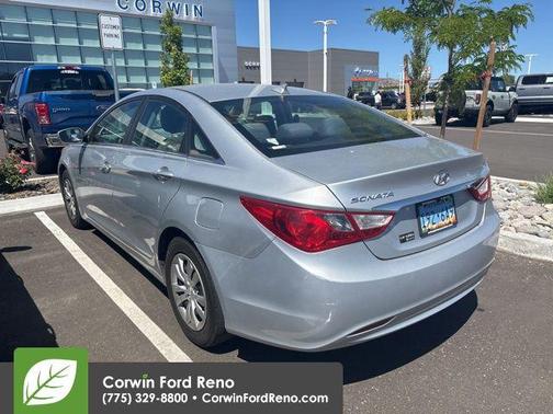2013 Hyundai SONATA GLS