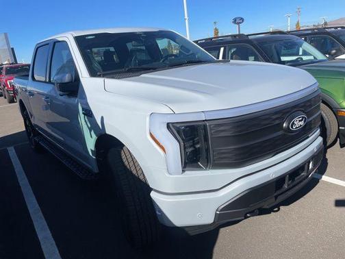 2025 Ford F-150 Lightning LARIAT