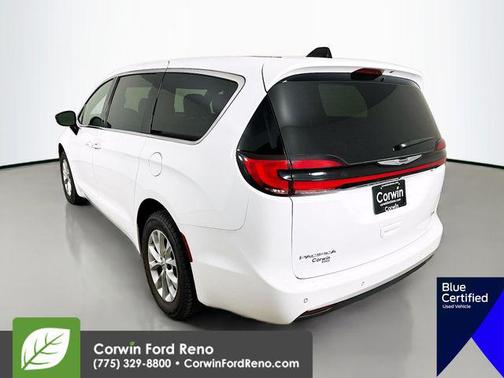 Bright White Clearcoat 2025 Chrysler Pacifica L
