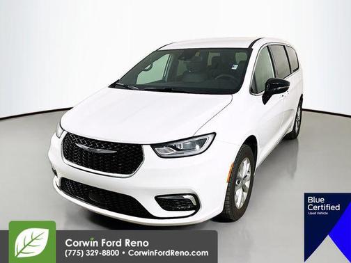 Bright White Clearcoat 2025 Chrysler Pacifica L