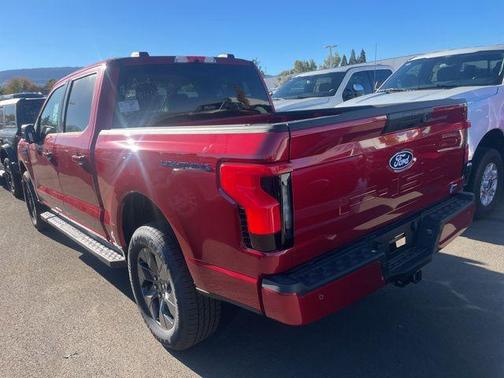 2025 Ford F-150 Lightning Flash