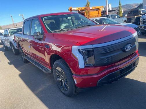 2025 Ford F-150 Lightning Flash