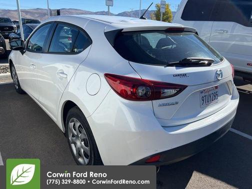 2016 Mazda Mazda3 i Sport