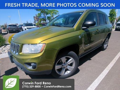 Rescue Green Metallic Clearcoat 2012 Jeep Compass Sport