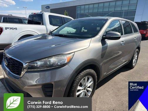 Titanium Silver 2019 Kia Sorento LX