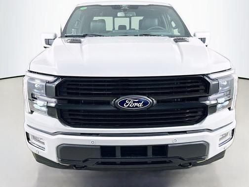 Avalanche 2026 Ford F-150 Platinum