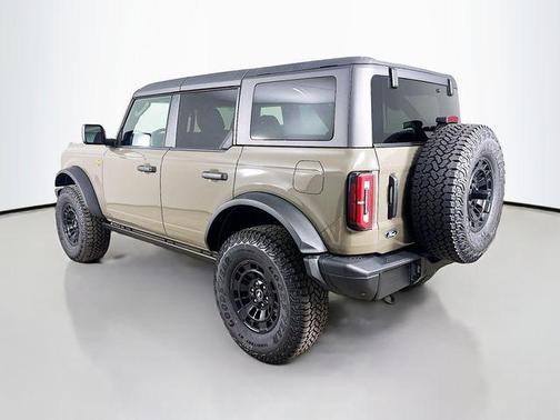 Marsh Gray 2026 Ford Bronco Badlands