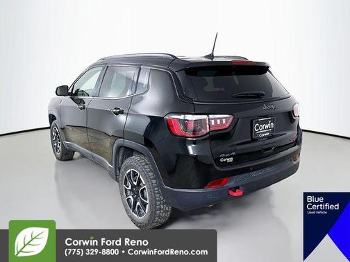 Diamond Black Crystal Pearlcoat 2024 Jeep Compass Trailhawk