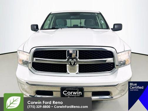 Bright White Clearcoat 2019 RAM 1500 SLT