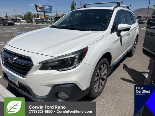 Crystal White Pearl 2018 Subaru Outback 3.6R Touring