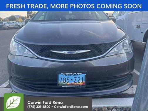 Granite Crystal Metallic Clearcoat 2020 Chrysler Voyager LXI
