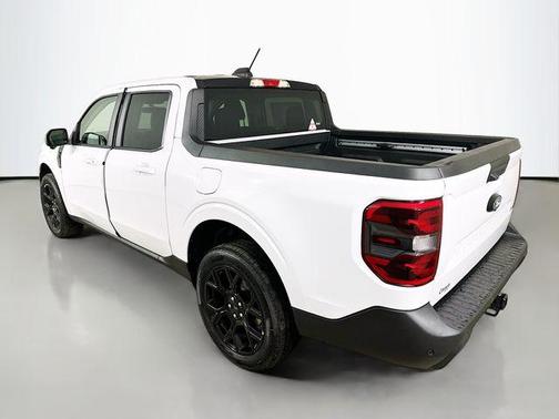 Oxford White 2026 Ford Maverick Lariat