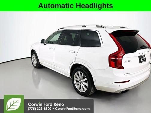 2016 Volvo XC90 T6 Momentum