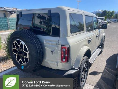 Desert Sand 2026 Ford Bronco Outer Banks