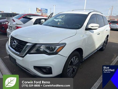 2017 Nissan Pathfinder SV