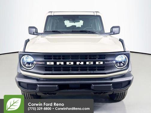 Desert Sand 2025 Ford Bronco Base