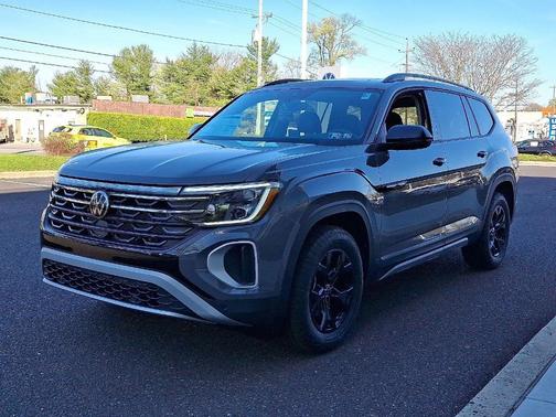 2025 Volkswagen Atlas 2.0T Peak Edition
