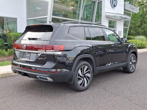 2025 Volkswagen Atlas 2.0T SE