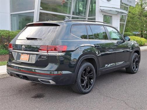 2022 Volkswagen Atlas 3.6L SE w/Technology