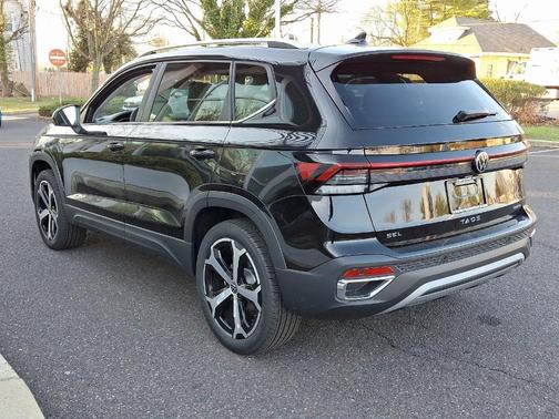 2025 Volkswagen Taos 1.5T SEL