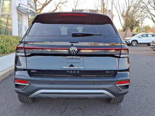 2025 Volkswagen Taos 1.5T SEL