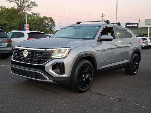 2025 Volkswagen Atlas Cross Sport 2.0T SE w/ Technology