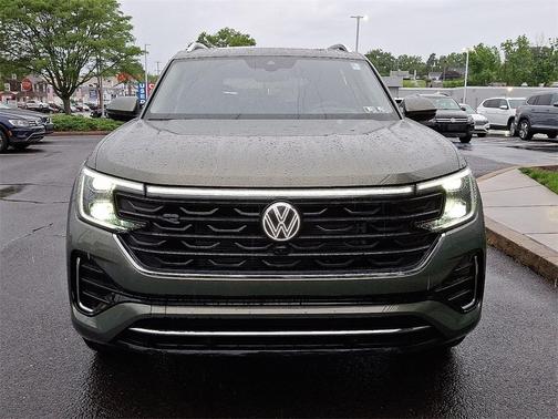 2025 Volkswagen Atlas 2.0T SEL Premium R-Line