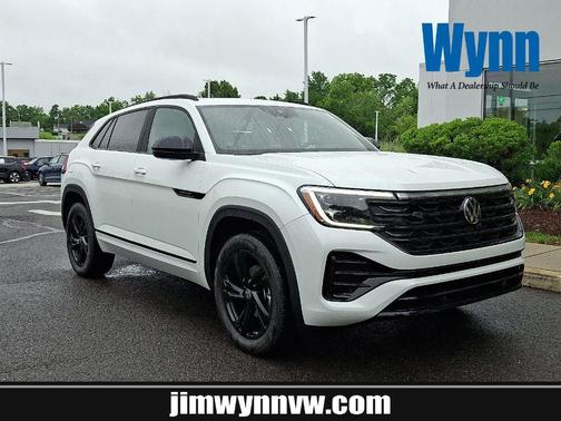 2025 Volkswagen Atlas Cross Sport 2.0T SEL R-Line Black