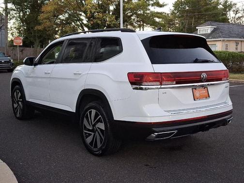 2025 Volkswagen Atlas 2.0T SE