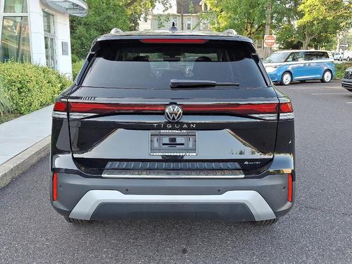 2025 Volkswagen Tiguan 2.0T S