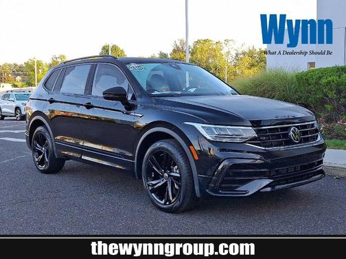 2023 Volkswagen Tiguan 2.0T SE R-Line Black