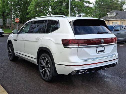 2025 Volkswagen Atlas 2.0T SEL Premium R-Line