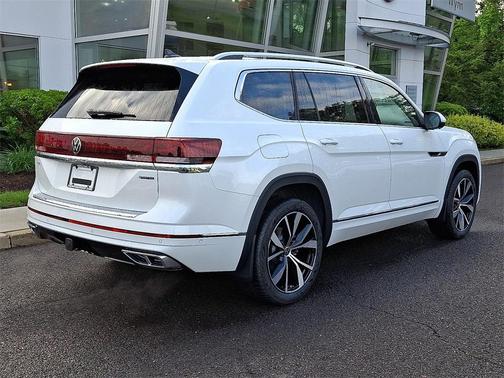 2025 Volkswagen Atlas 2.0T SEL Premium R-Line