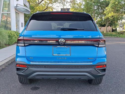 2025 Volkswagen Taos 1.5T SE Black