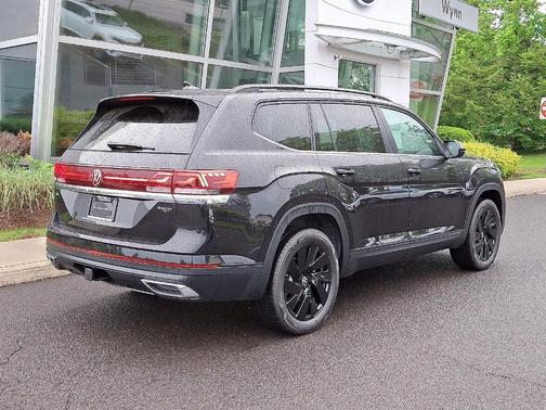 2025 Volkswagen Atlas 2.0T SE