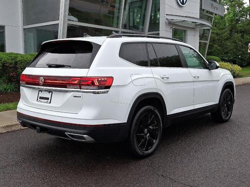 2025 Volkswagen Atlas 2.0T SE