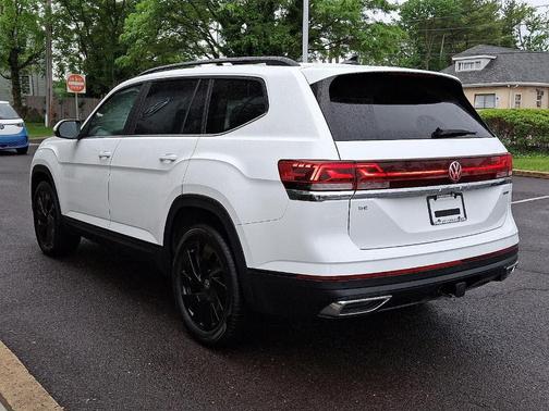 2025 Volkswagen Atlas 2.0T SE