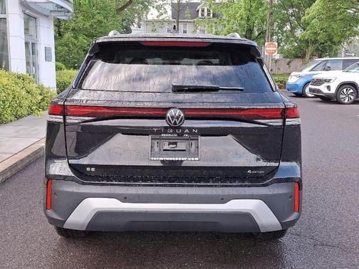 2025 Volkswagen Tiguan 2.0T SE