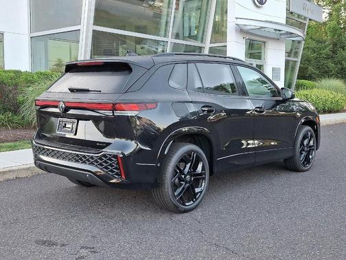 2025 Volkswagen Tiguan 2.0T SE R-Line Black