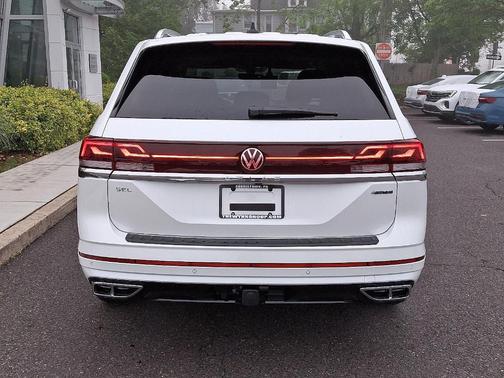 2025 Volkswagen Atlas 2.0T SEL Premium R-Line