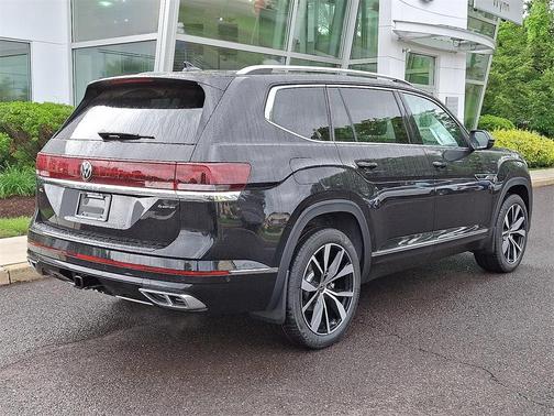 2025 Volkswagen Atlas 2.0T SEL Premium R-Line