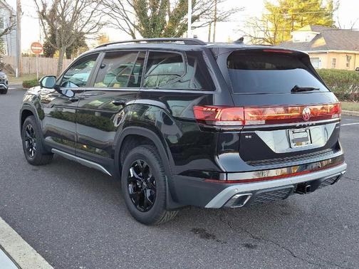 2025 Volkswagen Atlas 2.0T Peak Edition