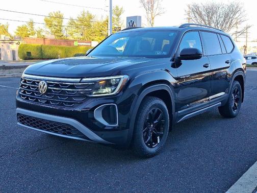 2025 Volkswagen Atlas 2.0T Peak Edition