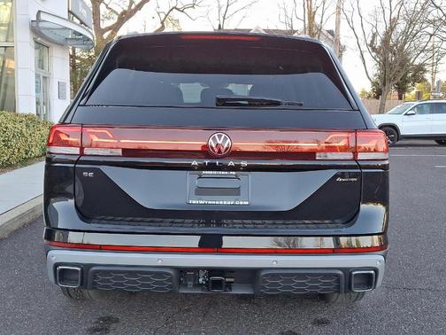 2025 Volkswagen Atlas 2.0T Peak Edition